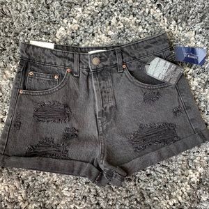 FOREVER21 BLACK DENIM SHORTS